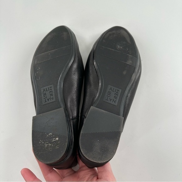 Naturalizer womens Lorna flats size 6.5 36.5 black leather pointy toe loafers - Picture 7 of 13